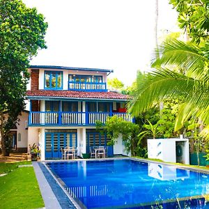 Esperanza Beach Mawella